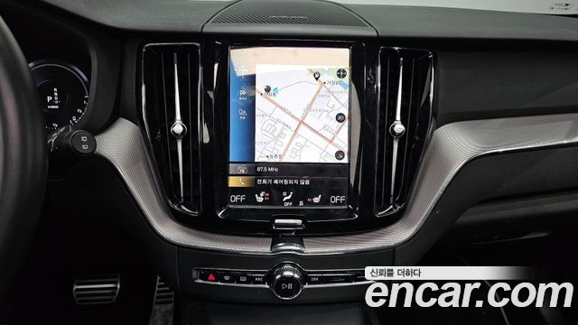 Volvo XC60 (II) T8 R-Design 2021 — фото 14