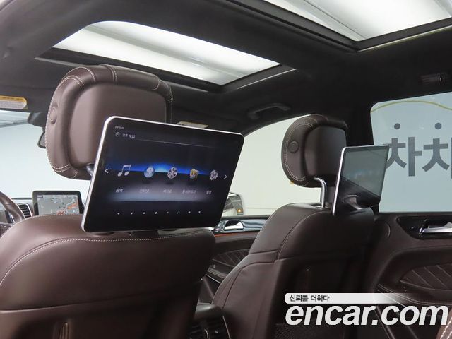 Mercedes-Benz GLS-Class (X166) GLS500 4MATIC 2019 — фото 16