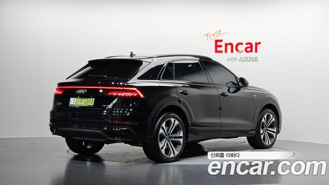 Audi Q8 (4M) 55 TFSI Quattro Premium 2023 — фото 2