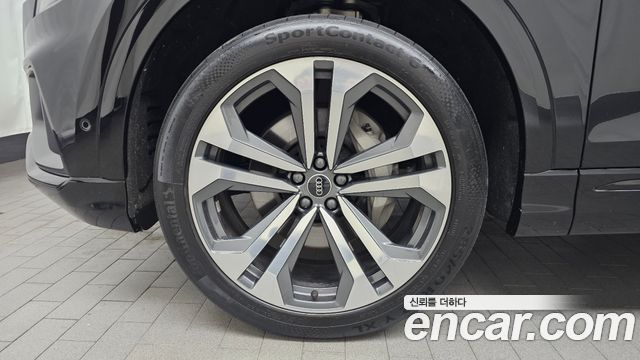 Audi Q8 (4M) 55 TFSI Quattro Premium 2023 — фото 5