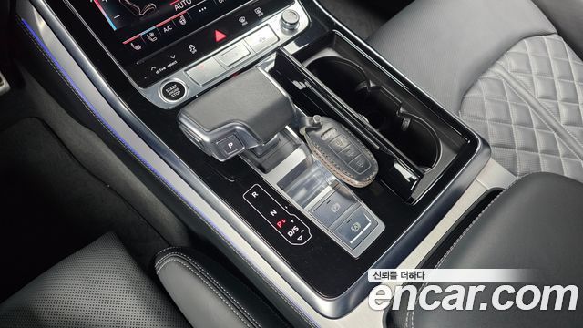 Audi Q8 (4M) 55 TFSI Quattro Premium 2023 — фото 9