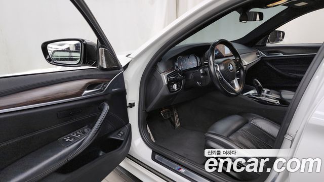 BMW 5 Series (G30) 530i M Sport Package Plus 2017 — фото 10