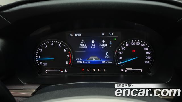 Ford Explorer (VI) 2.3 LimIted 4WD 2022 — фото 8