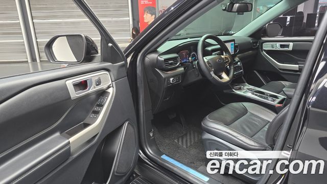 Ford Explorer (VI) 2.3 LimIted 4WD 2022 — фото 11