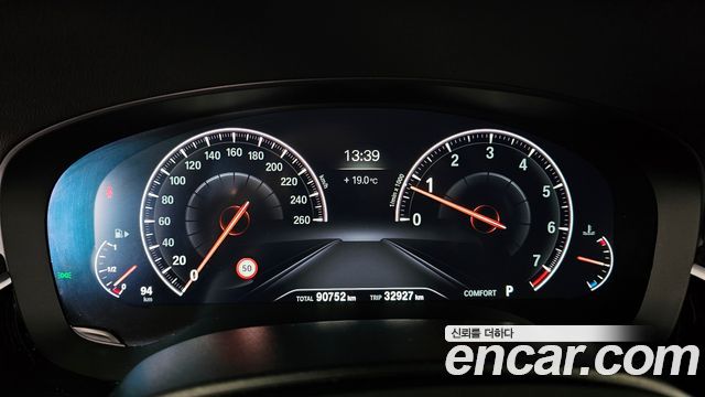 BMW 6 Series GT (G32) 640i xDrive M Sport 2019 — фото 8