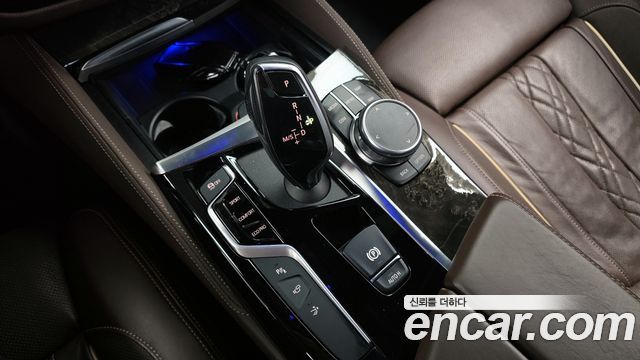 BMW 6 Series GT (G32) 640i xDrive M Sport 2019 — фото 9