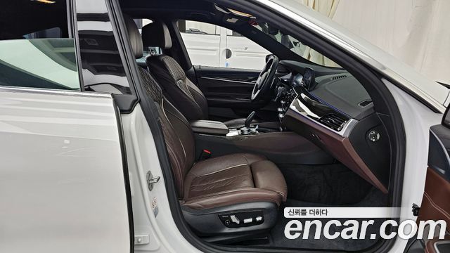 BMW 6 Series GT (G32) 640i xDrive M Sport 2019 — фото 15