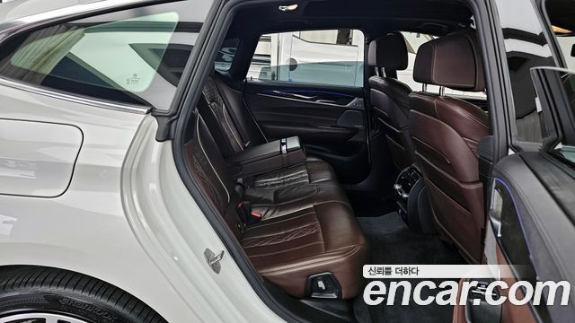 BMW 6 Series GT (G32) 640i xDrive M Sport 2019 — фото 16