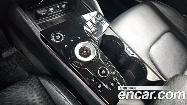 Kia Sportage (V) Gasoline 1.6 Turbo 2WD Signature 2022 — фото 9