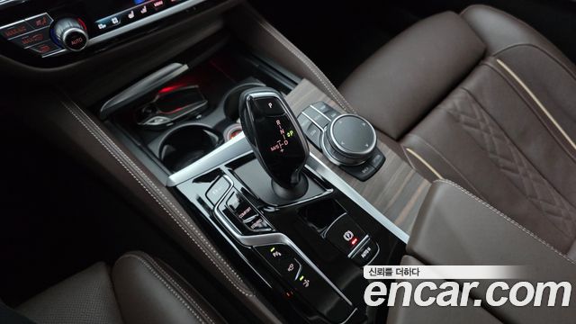 BMW 6 Series GT (G32) 620d Luxury 2023 — фото 9