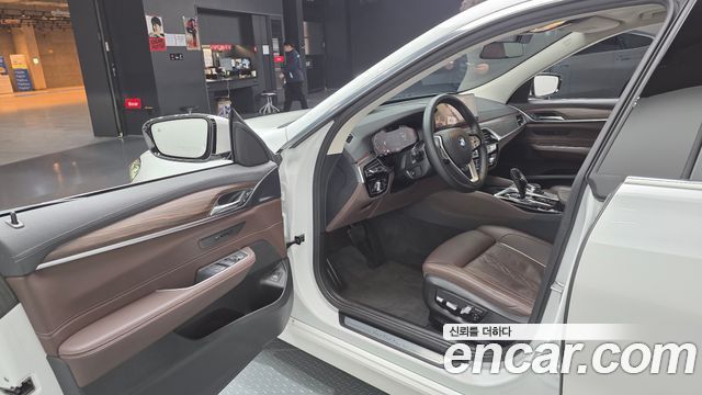 BMW 6 Series GT (G32) 620d Luxury 2023 — фото 11