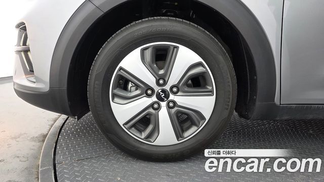 Kia Niro 1.6 HEV Trendy 2022 — фото 5