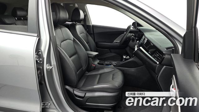 Kia Niro 1.6 HEV Trendy 2022 — фото 10
