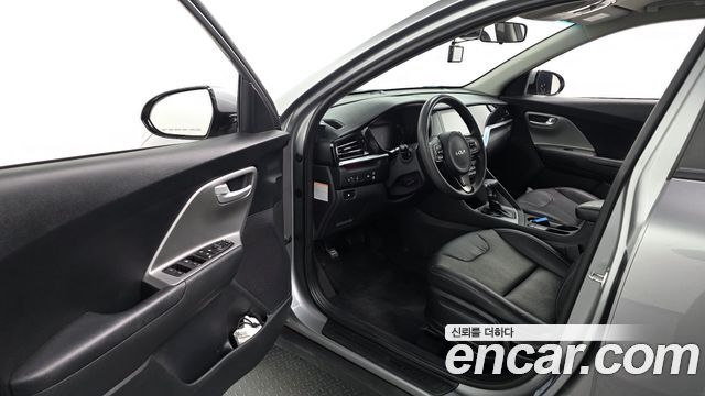 Kia Niro 1.6 HEV Trendy 2022 — фото 11