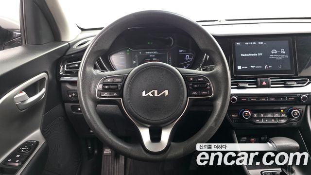 Kia Niro 1.6 HEV Trendy 2022 — фото 13