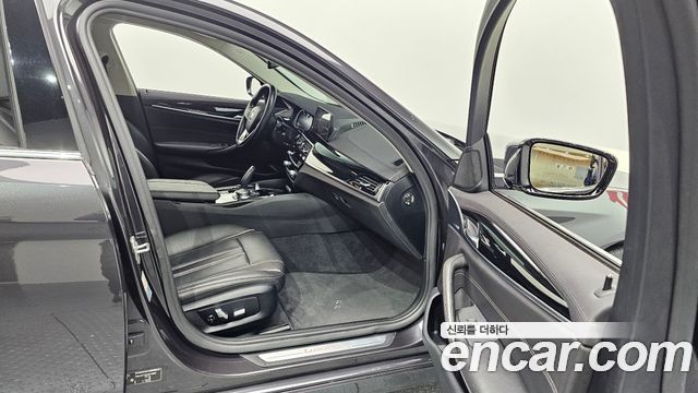 BMW 5 Series (G30) 520i Luxury 2018 — фото 10