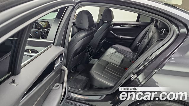 BMW 5 Series (G30) 520i Luxury 2018 — фото 12