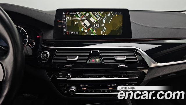 BMW 5 Series (G30) 520i Luxury 2018 — фото 14
