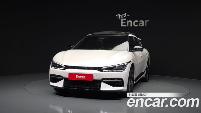 Kia EV6 Long Range 4WD GT Line 2023 — фото 3