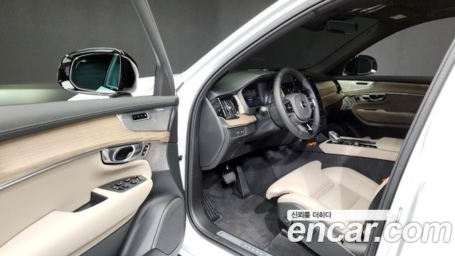 Volvo XC90 (II) T8 Ultra Dark Hybrid 2026 — фото 10