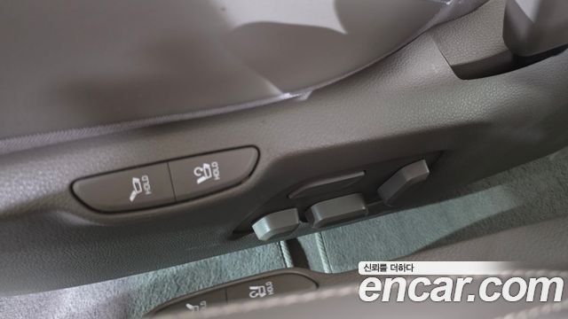 Kia Carnival (IV) Diesel 7-Seater Signature 2021 — фото 18