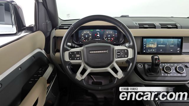 Land Rover Defender (L663) 110 D250 SE 2022 — фото 13