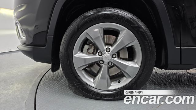Jeep Cherokee (KL) 2.4 Limited AWD 2021 — фото 5