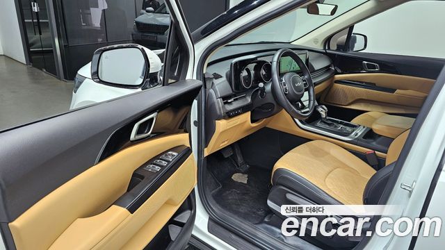 Kia Carnival (IV) Gasoline 9-Seater Prestige 2023 — фото 10
