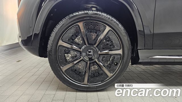 Mercedes-Benz GLS-Class (X167) Maybach GLS600 4MATIC Manufakur 2024 — фото 5