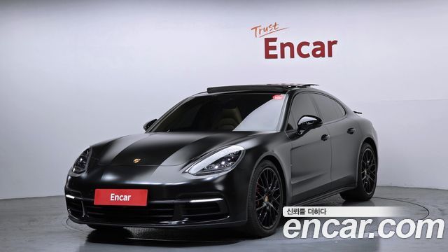 Porsche Panamera (971) 3.0 AWD 2018 — фото 1