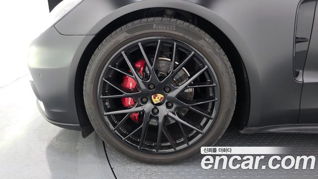 Porsche Panamera (971) 3.0 AWD 2018 — фото 5