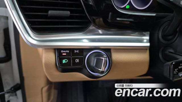 Porsche Panamera (971) 3.0 AWD 2018 — фото 17