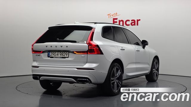 Volvo XC60 (II) T8 R-Design 2021 — фото 2