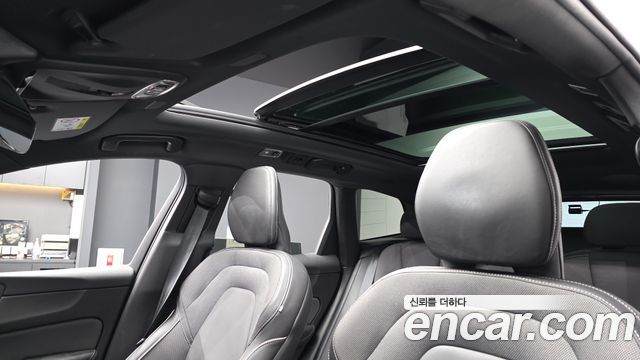 Volvo XC60 (II) T8 R-Design 2021 — фото 22