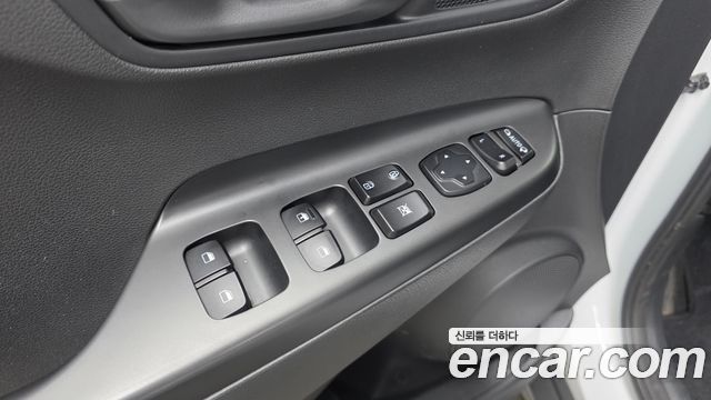 Hyundai Kona Gasoline 1.6 Turbo 2WD Smart 2022 — фото 14