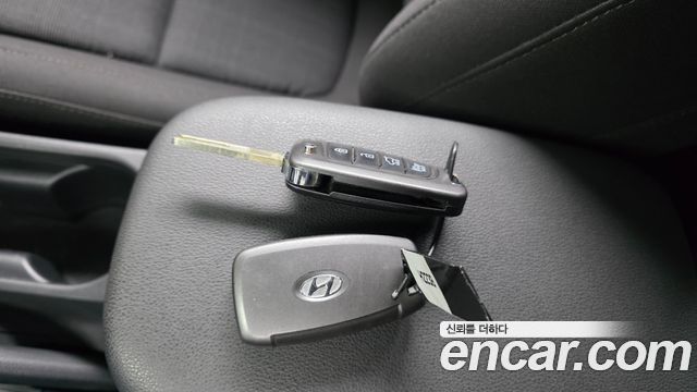 Hyundai Kona Gasoline 1.6 Turbo 2WD Smart 2022 — фото 19
