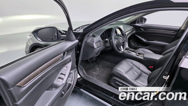 Honda Accord (X) 2.0 Turbo Sport 2018 — фото 15