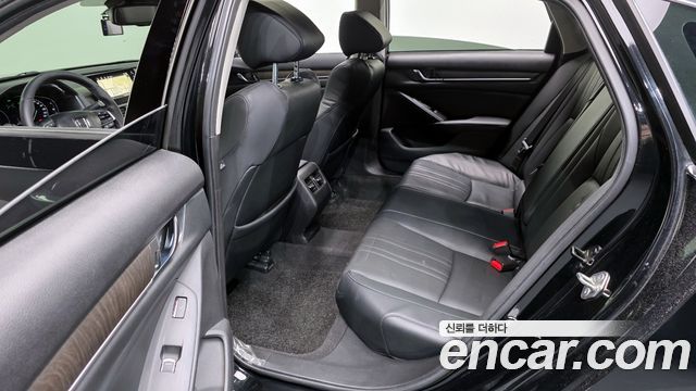 Honda Accord (X) 2.0 Turbo Sport 2018 — фото 16