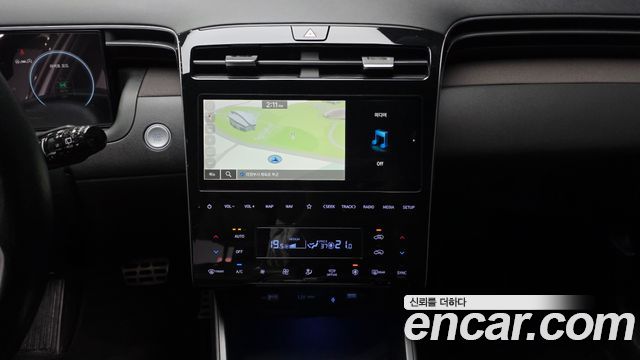 Hyundai Tucson (NX4) Gasoline 1.6 Turbo 2WD Inspiration 2021 — фото 14