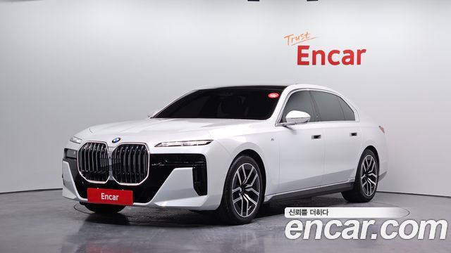 BMW 7 Series (G70) 740i xDrive M Sport 2025 — фото 1