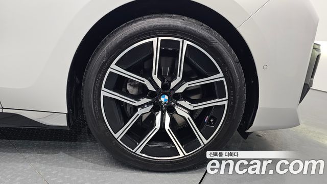 BMW 7 Series (G70) 740i xDrive M Sport 2025 — фото 5