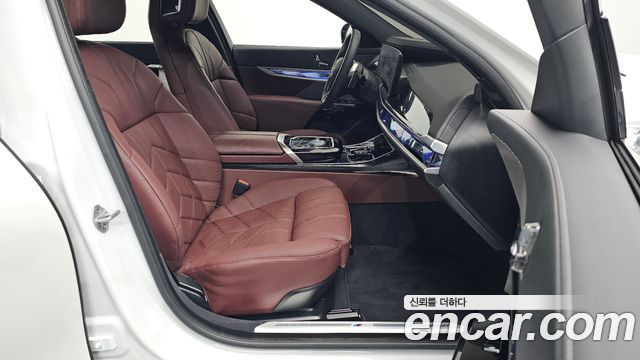 BMW 7 Series (G70) 740i xDrive M Sport 2025 — фото 10