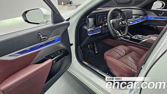 BMW 7 Series (G70) 740i xDrive M Sport 2025 — фото 11