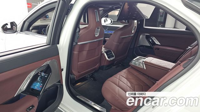 BMW 7 Series (G70) 740i xDrive M Sport 2025 — фото 13