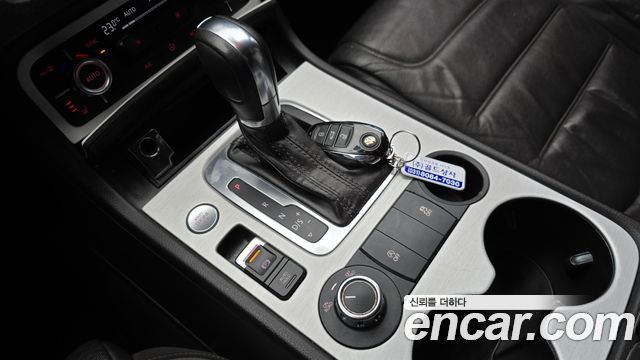 Volkswagen Touareg V6 3.0 TDI Bluemotion 7P5 2014 — фото 9