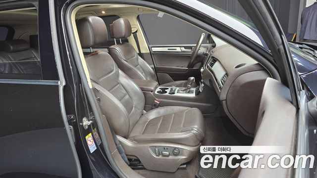 Volkswagen Touareg V6 3.0 TDI Bluemotion 7P5 2014 — фото 12