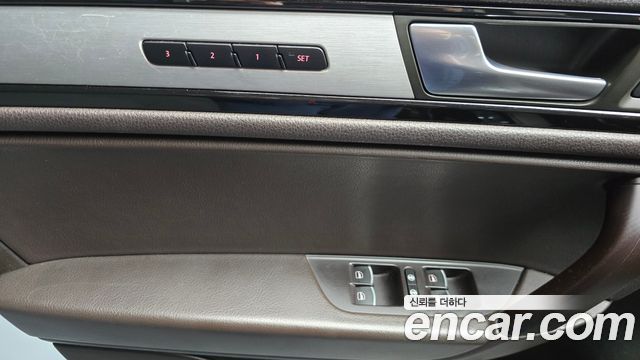 Volkswagen Touareg V6 3.0 TDI Bluemotion 7P5 2014 — фото 14