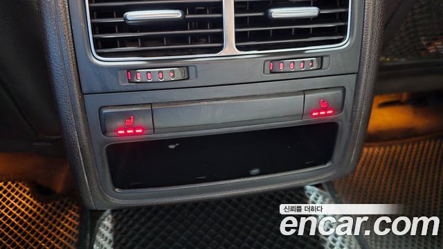Volkswagen Touareg V6 3.0 TDI Bluemotion 7P5 2014 — фото 18