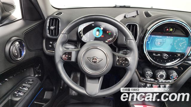MINI Cooper Countryman Classic 2nd 2022 — фото 17