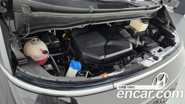 Hyundai Staria Cargo 5-Seater Modern 2022 — фото 6